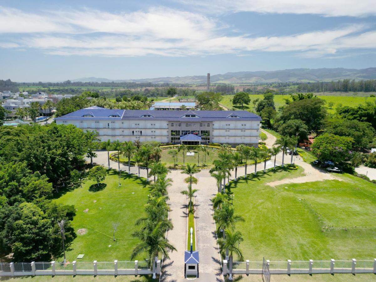 Colonial Plaza Hotel 平达莫尼扬加巴 外观 照片